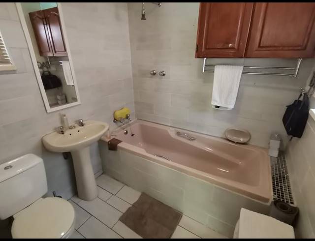 3 BEDROOM HOUSE FOR SALE IN VANDERBIJLPARK SE 3